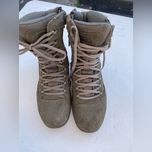 Reebok boots with zipper sage green